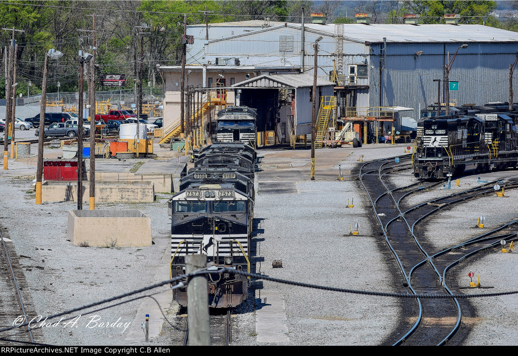 MORE LOCOS AT CHATT